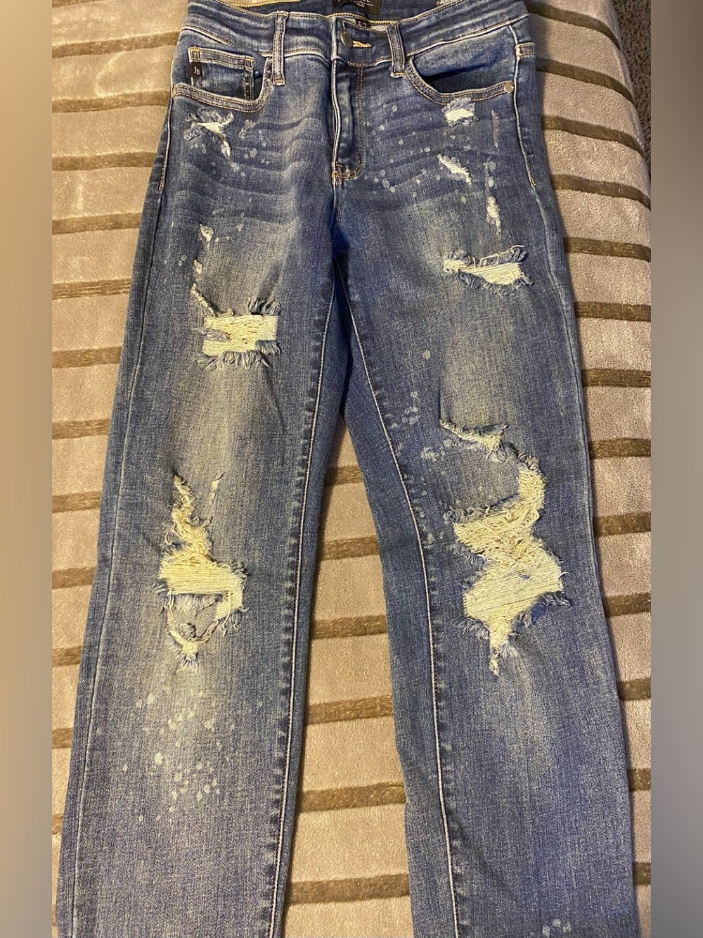 Judy Blue Women’s Boyfriend Distressed Blue Skinny Jeans 5/27